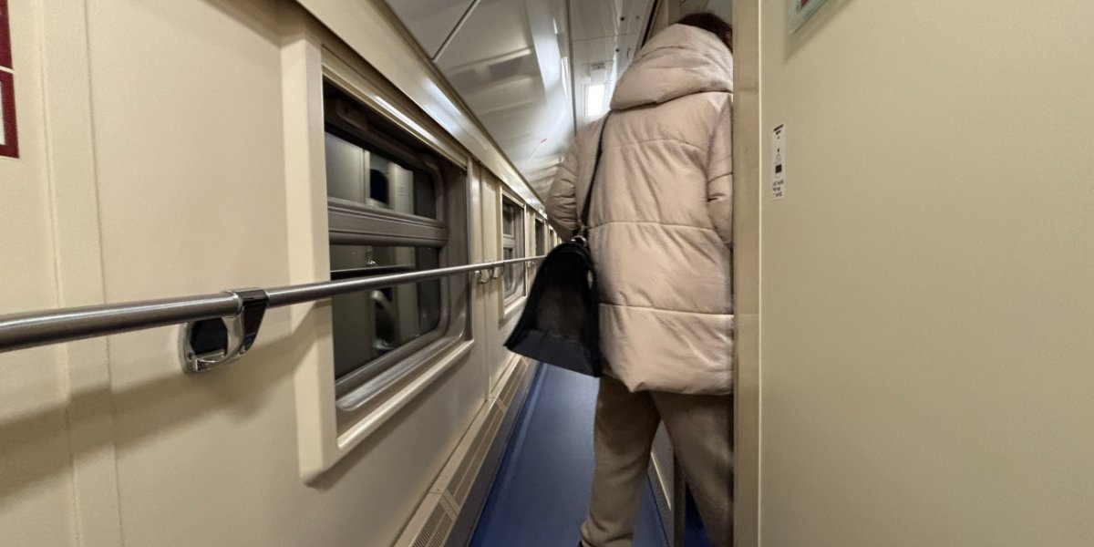 Путешествие без соседа сверху: зачем РЖД убрали верхние полки и что это изменит для туристов Путешествие без соседа сверху: зачем РЖД убрали верхние полки и что это изменит для туристов